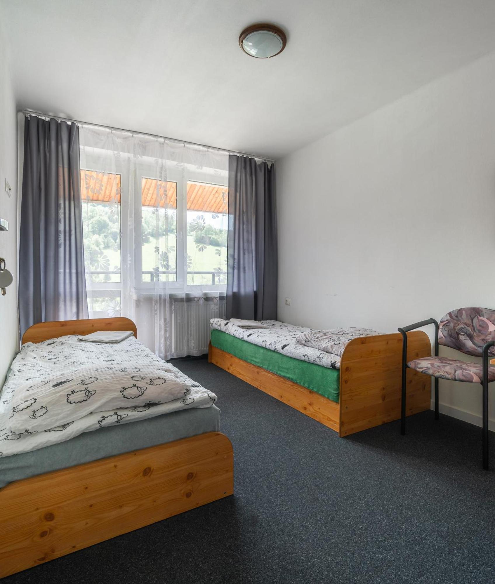 Zatwarnica Bed & Breakfast Lutowiska Exterior photo